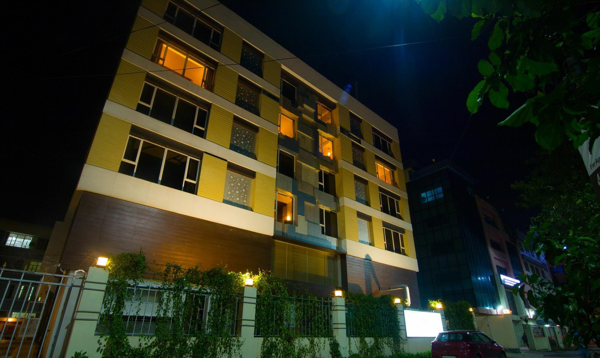 Ritu Ivy Hotel Kolkata Exterior photo